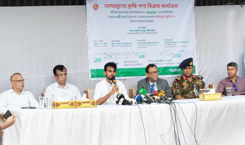 আমরা সিন্ডিকেটের দৌরাত্ম্য ভাঙার জন্য কাজ করে যাচ্ছি : উপদেষ্টা আসিফ মাহমুদ
